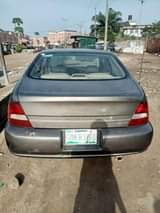 A picture of Nissan altima GLE