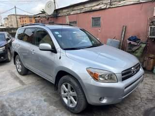 A picture of Registered Toyota RAV4 08 Perfect condition nothing to fix This