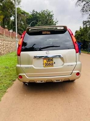 A picture of Nissan Xtrail 2008 At 42 m 0706044260 0774245262