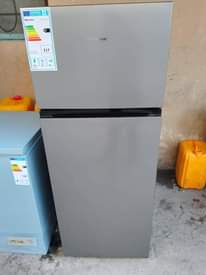 A picture of Wale wanaopenda vtu vzuri Hisense mpyaa lak 550k Tu