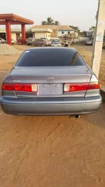 A picture of 2001 Toyota Camry LE