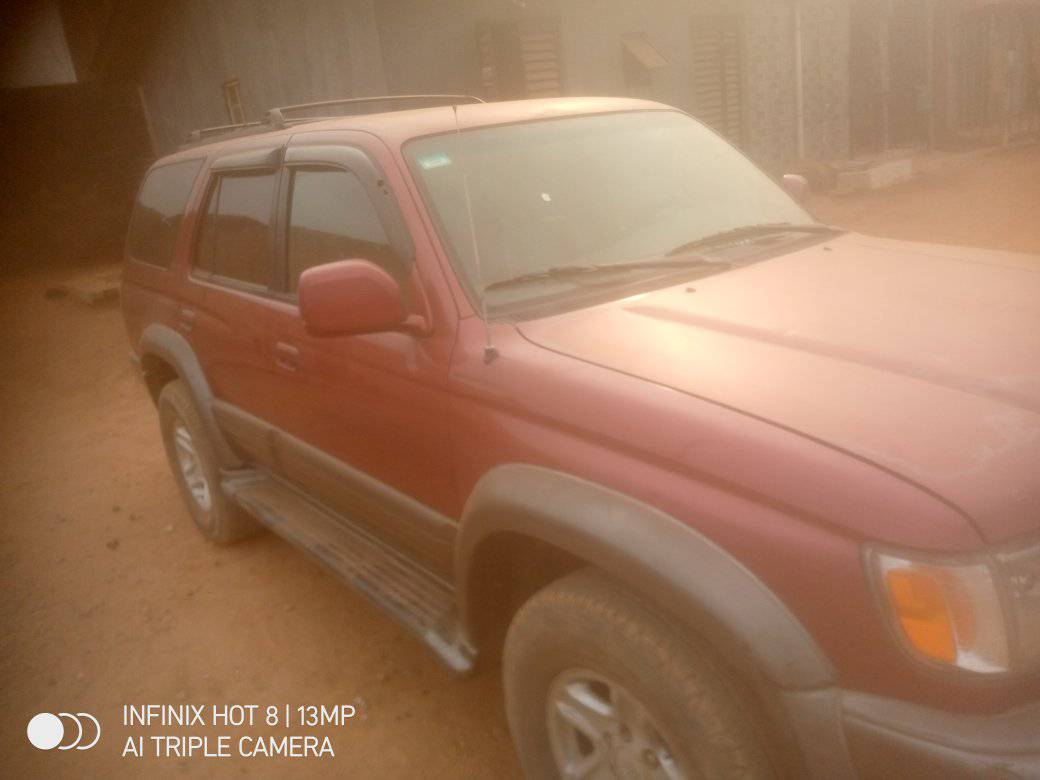 A picture of 4Runner jeep angine and gear perfect 