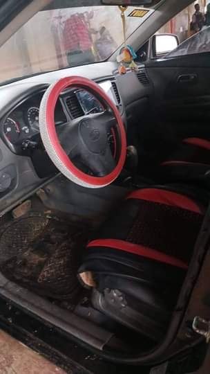 A picture of Kia rio. 2008 model. Very good for uber job