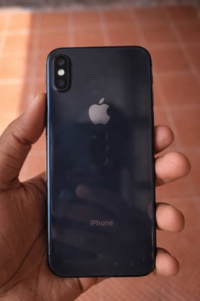 A picture of IPHONE X