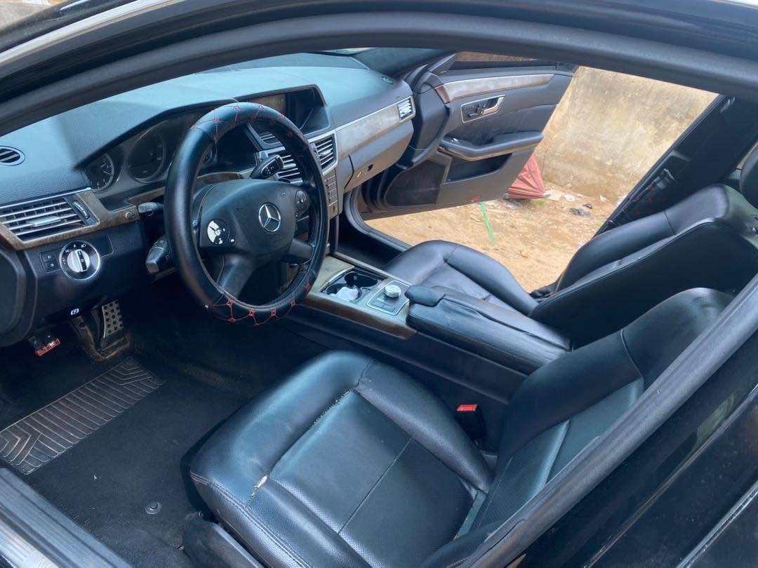 A picture of E350 2010