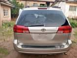 A picture of 2005 Toyota Sienna 05