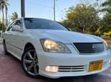 A picture of TOYOTA CROWN