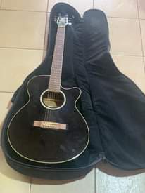 A picture of Acoustic guitar