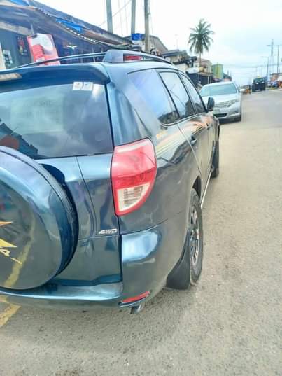 A picture of sparkling tokunbo standard Toyota rav4 08 for urgent sale... Untouched