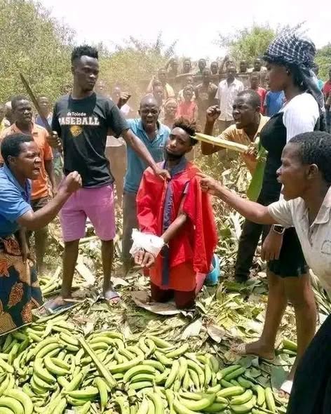 A picture of Kaze kwamuganga makoma 1 kubibwe turabagaruriza 2 kubafise inyatsi yokutaronka