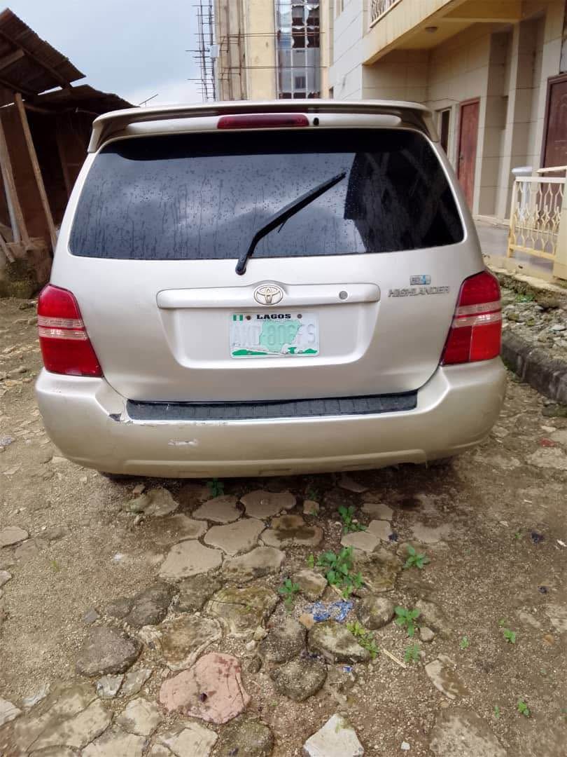 A picture of For Sale 2006 Toyota Highlander Hybrid Model Year 2006 Transmission