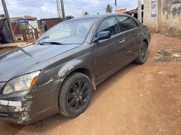 A picture of Toyota avalon 08 distress sale