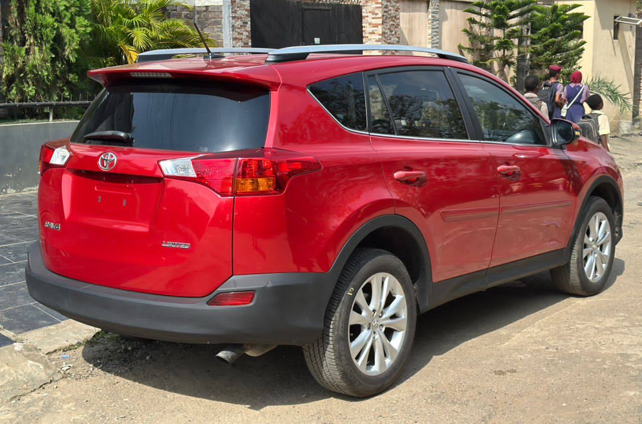 A picture of TOYOTA RAV4 LIMITED EDITION 2015 N23 800 000