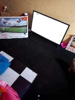 A picture of 32inch inbuilt tv