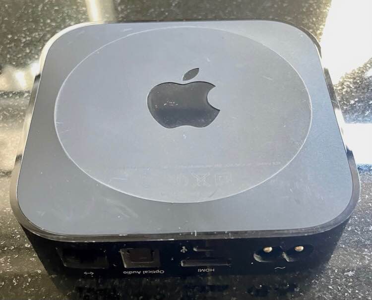 A picture of Apple TV A1469 3rd Gen WiFi 1080P HD Apple Remote
