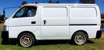 used nissan caravan
