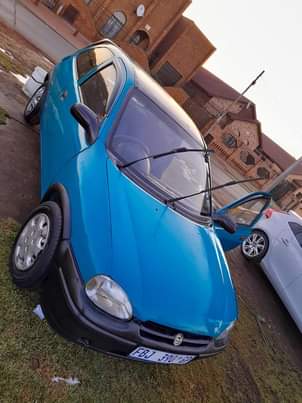 CARS &.