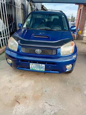 A picture of Toyota Rav4 2005