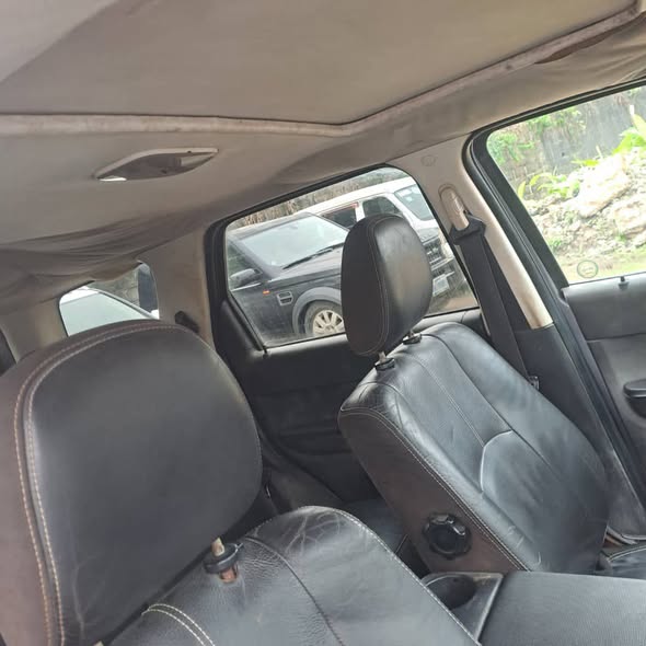 A picture of 2008 Mazda tribute 07033967545