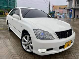A picture of Toyota Crown Athlete