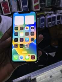 A picture of Iphonex 64Gb No Face ID 650k