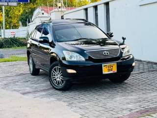 A picture of TOYOTA HARRIER NEW TSH 23 8M 0719524698