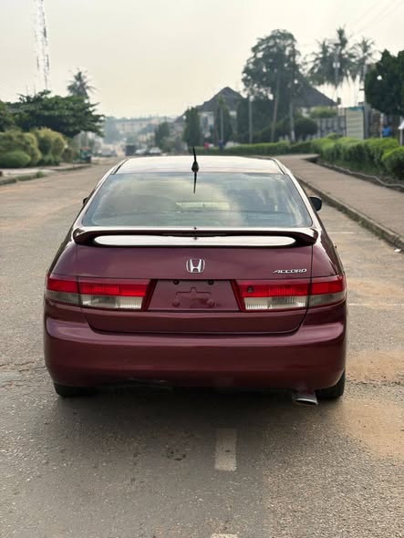 A picture of 2005 Honda Accord