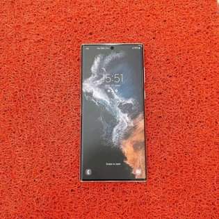 A picture of Samsung Galaxy S22 ULTRA