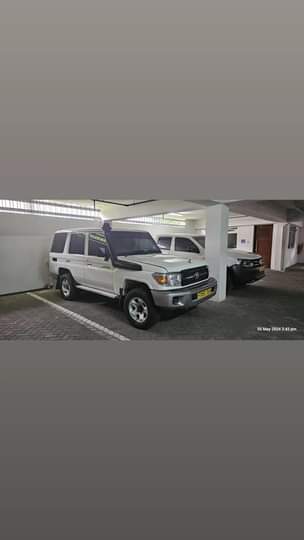 A picture of TOYOTA LANDCRUISER