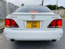 A picture of Toyota crown ATHLETE