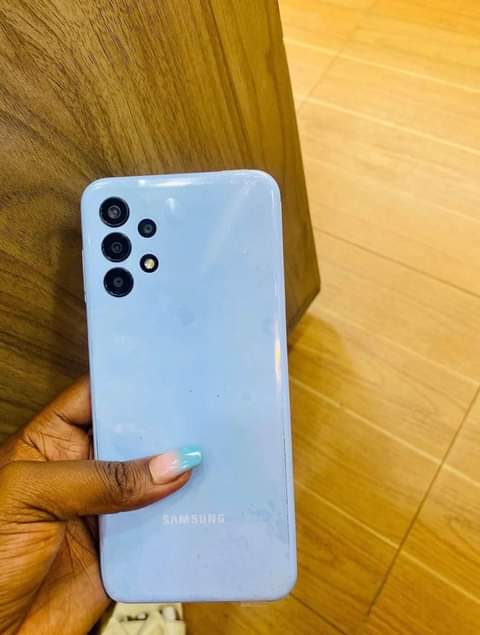 A picture of SAMSUNG A13