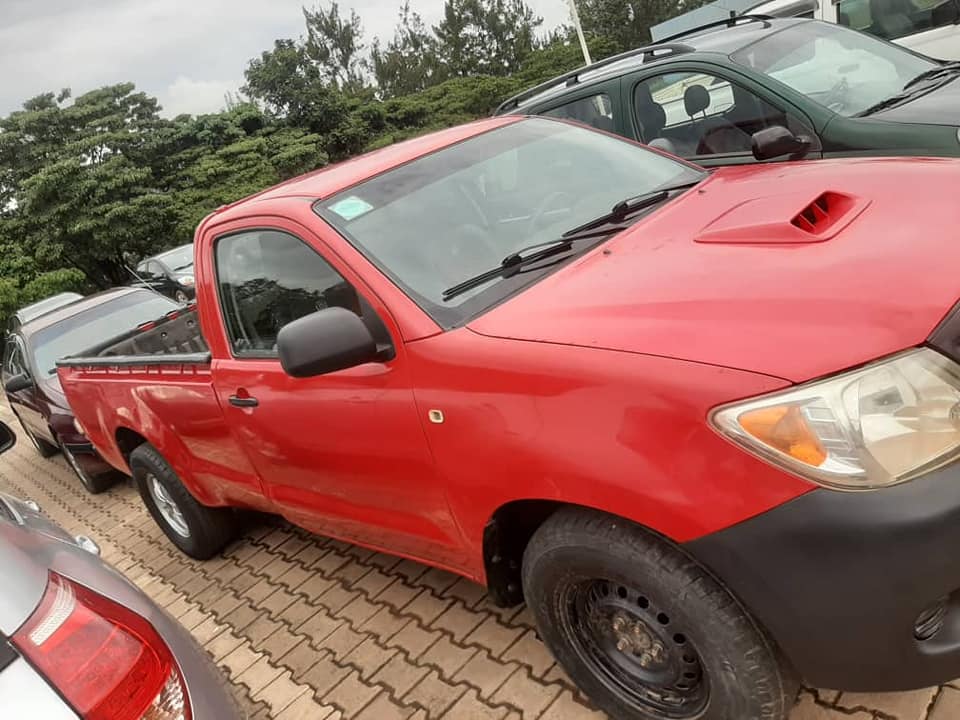 used toyota hilux