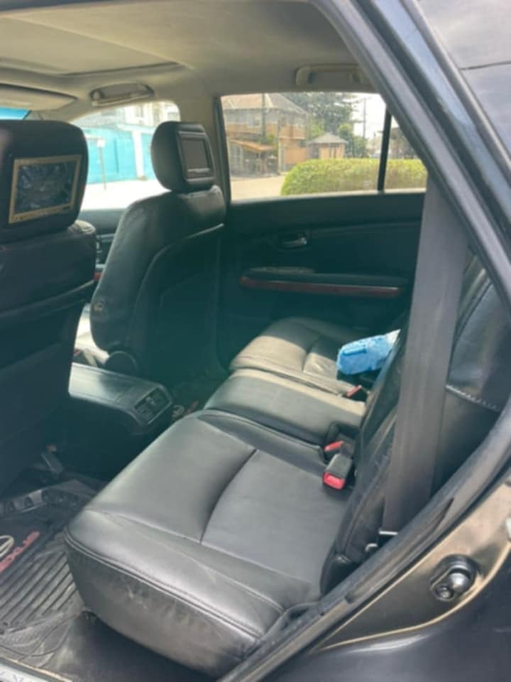 A picture of Rx330 2005