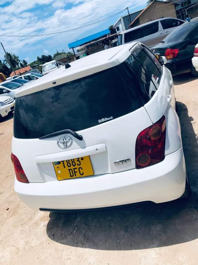 A picture of TOYOTA IST