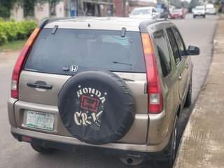 A picture of Honda CR V 2004