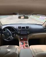 A picture of FOREIGN USED 2012 Toyota Highlander