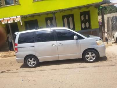 used toyota noah