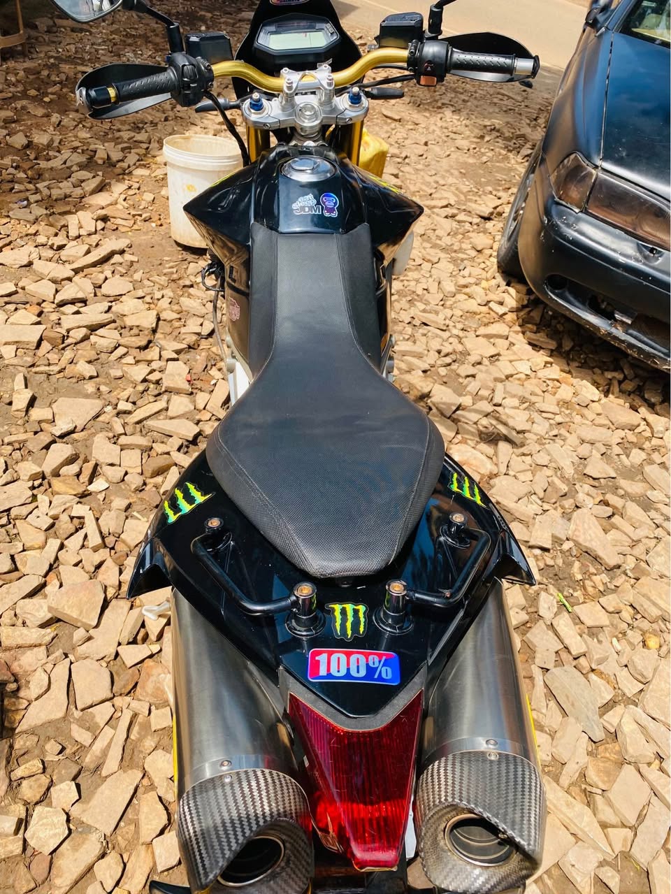 A picture of Aprillia 750cc