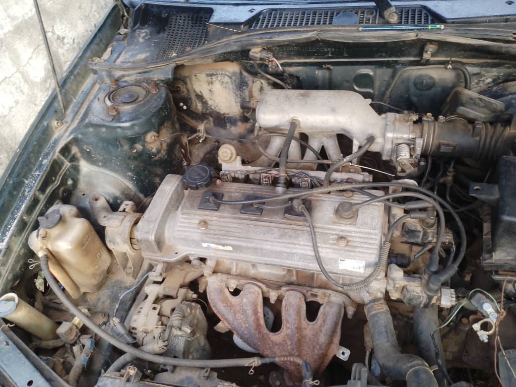 A picture of Toyota Avensis manual