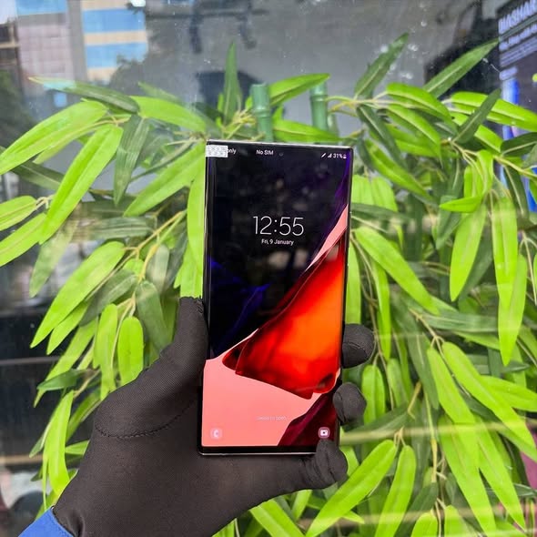 A picture of Samsung note 20ultra