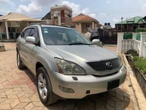A picture of Registered Lexus rx330 Engine and gear topnotch Ac chilling Very