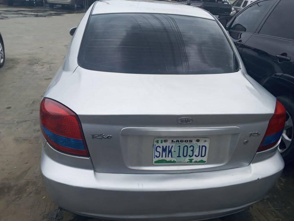 A picture of 2005 Kia Rio 2005