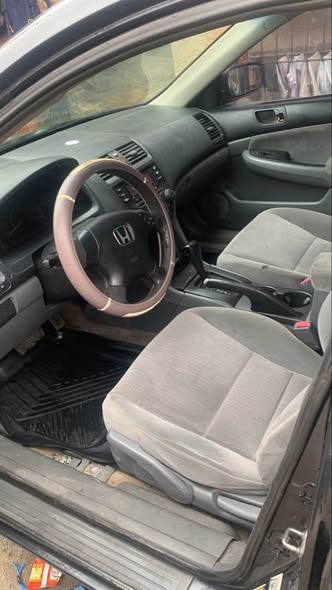 A picture of 2005 Honda Accord
