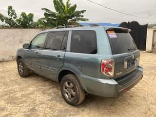 A picture of Super sharp Honda pilot 2006 model better rest of mind