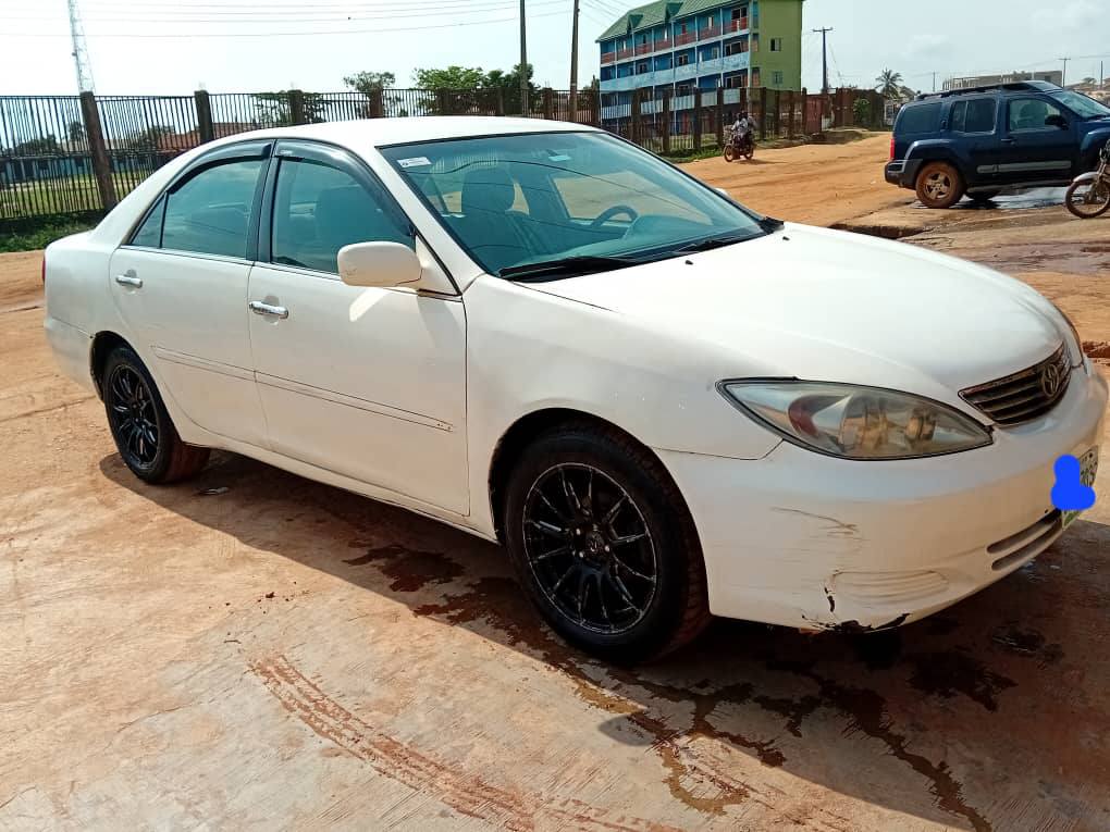 A picture of Superclean 2003 Toyota Camry Bigdaddy 