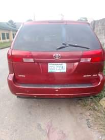 A picture of 2006 Toyota Sienna Normal