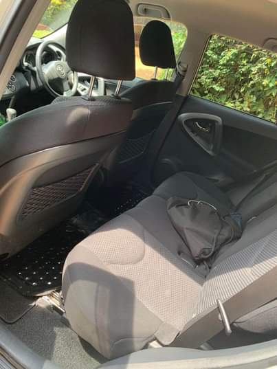 A picture of Toyota RAV4 2010 model 50m