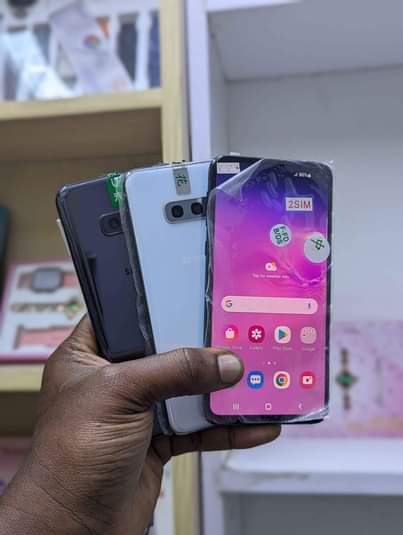 A picture of  SAMSUNG GALAXY S10E 330K TU
