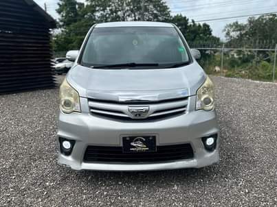 used toyota noah