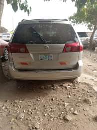 A picture of Neatly Used Toyota Sienna 2005 Model Gear Engine Ok With